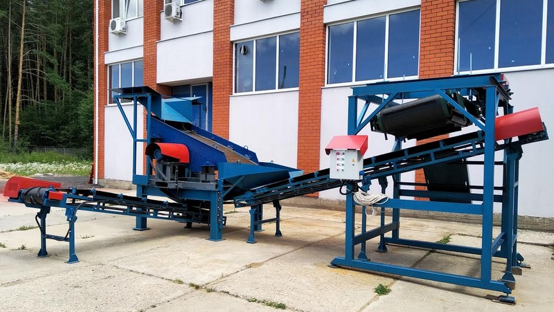 Мобильный комплекс магнитной очистки земли, шлаков или ТБО